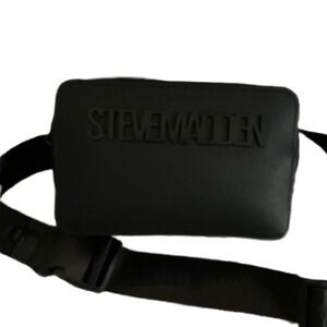 NWT STEVE MADDEN BLACK VEGAN LEATHER CROSSBODY/BELT BAG